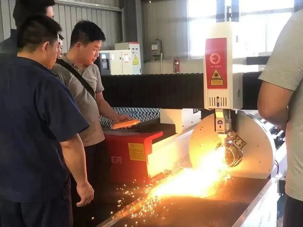 “新兵器”到位！板管一體激光切割機(jī)